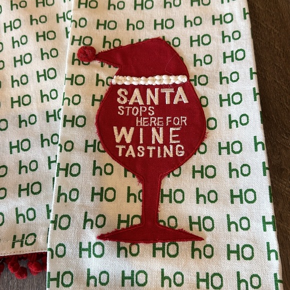 Holiday Towels - Set of 2 - Picture 2 of 3